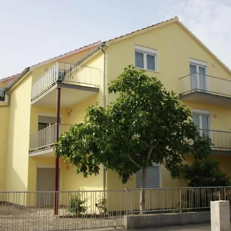 Popi - One Bedroom With Balcony 3 Apartman